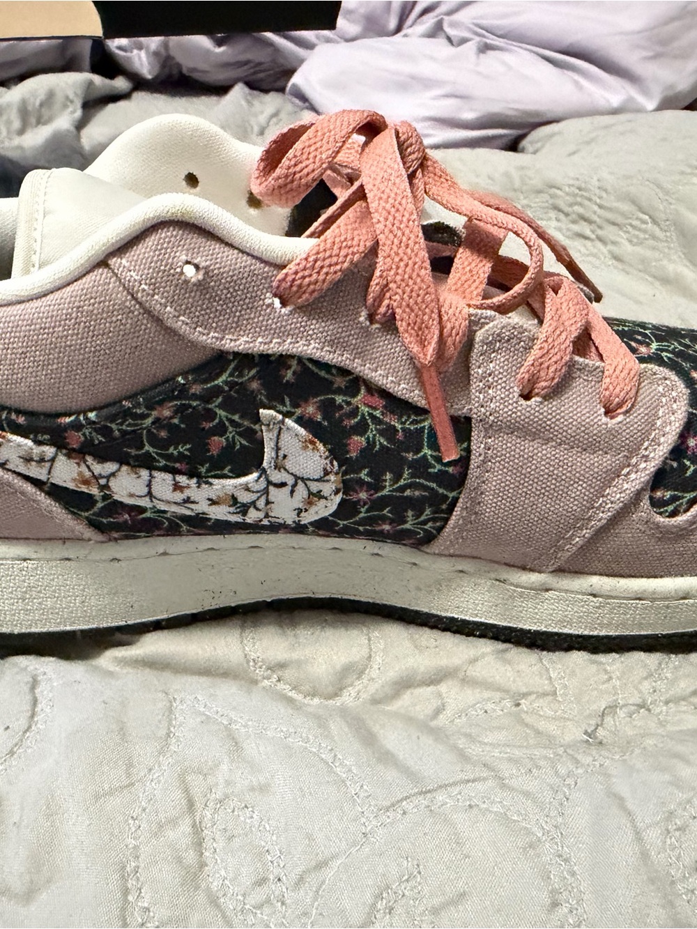Nike Air Jordan 1 Low SE GS Floral FJ3445-001 Size 7Y Women’s 8.5 w/ Box - Picture 5 of 9